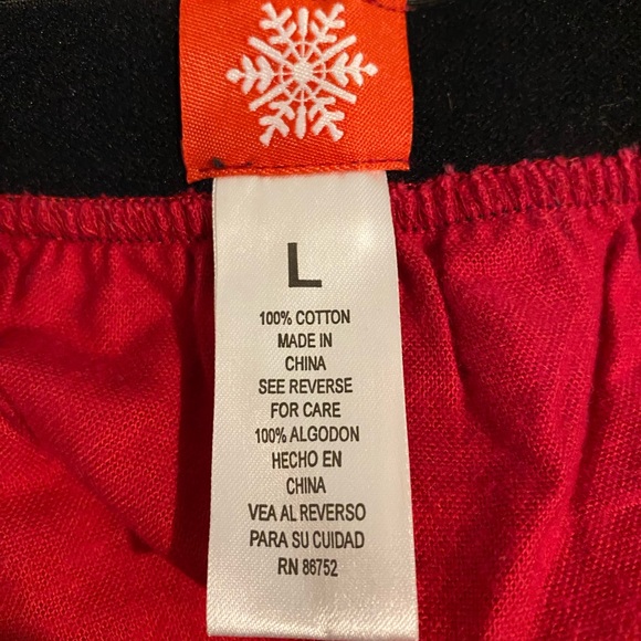 Men’s Holiday Santa Shorts - Picture 4 of 4